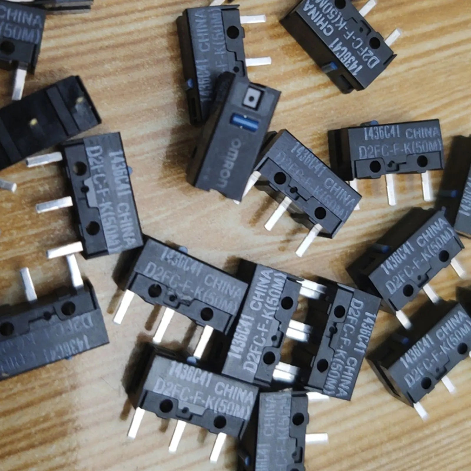 Original OMRN Mouse Micro Switch D2FC-F-K (50m) Blue Dot Compatible G series/Razer Mouse D2FC-F-7N 10M 20M Replacement Parts